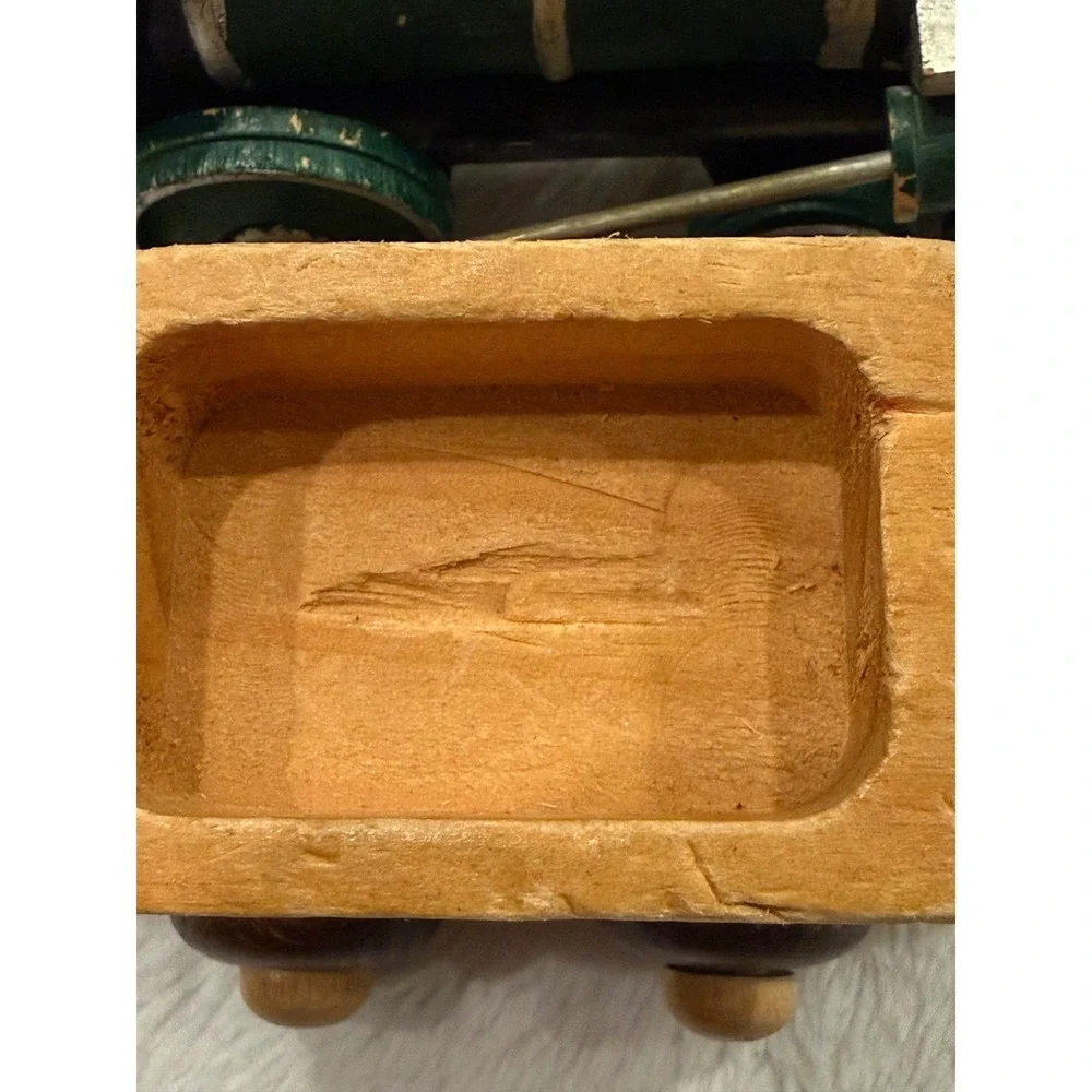 Vintage‎ Montgomery Schoolhouse Vermont Wooden Train Locomotive and Coal Car Set